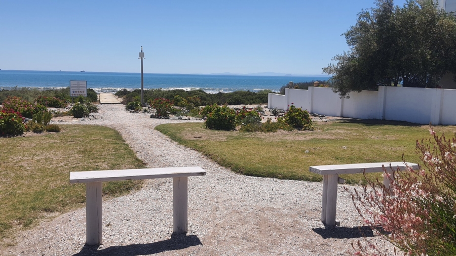  Bedroom Property for Sale in Sandy Point Beach Estate Western Cape